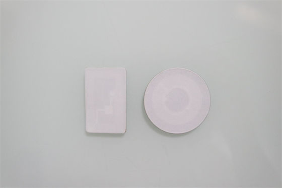 금속 NFC 위의 40x25mm HF는 213 215 216 칩을 태깅합니다